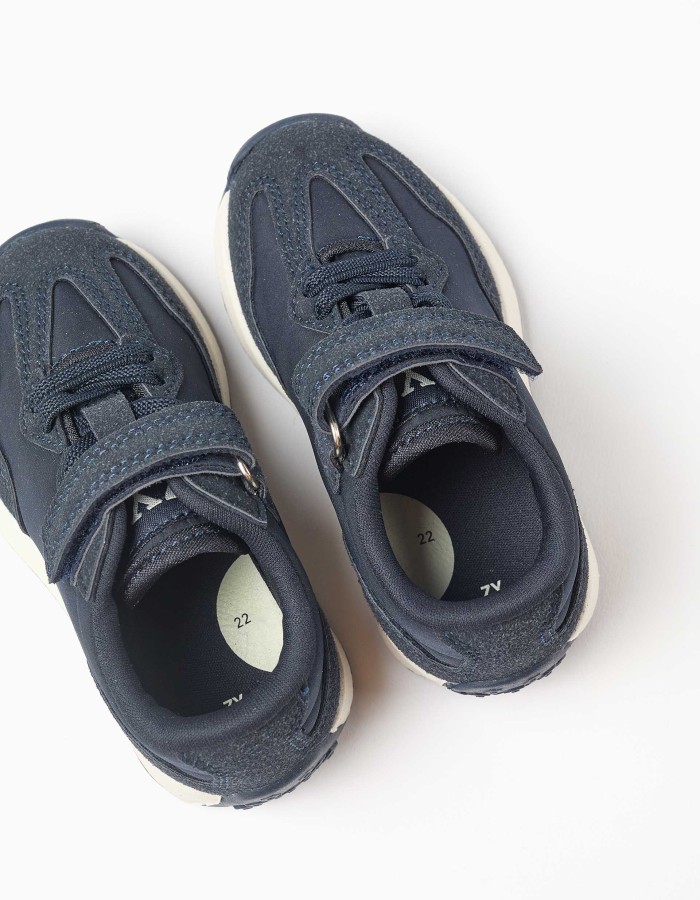 Dual-fabric trainers with non-slip sole for baby boys, dark blue