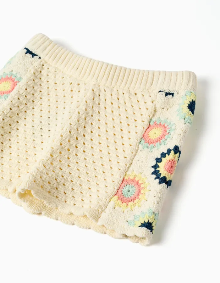 Cotton knit shorts with crochet flowers for baby girls, light beige