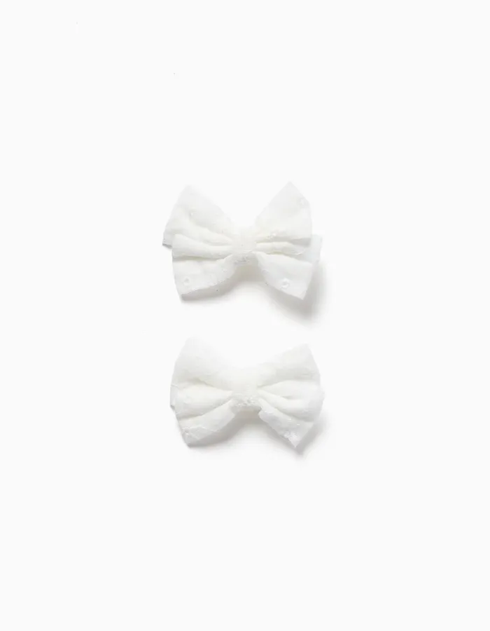 2 hair clips with bows in broderie anglaise for babies and girls, white