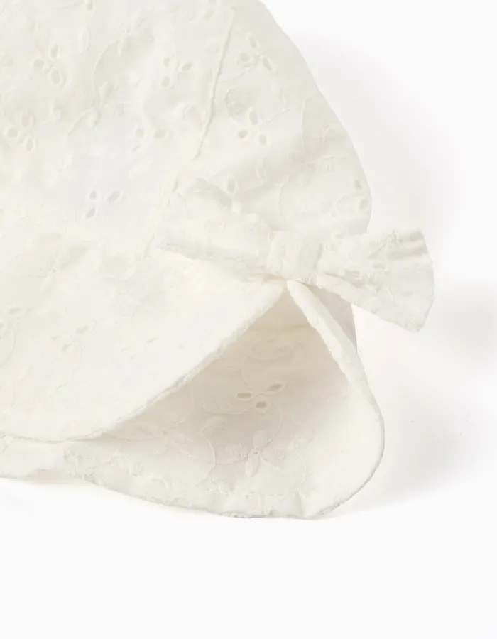 Cotton hat with broderie anglaise for babies and girls, light beige