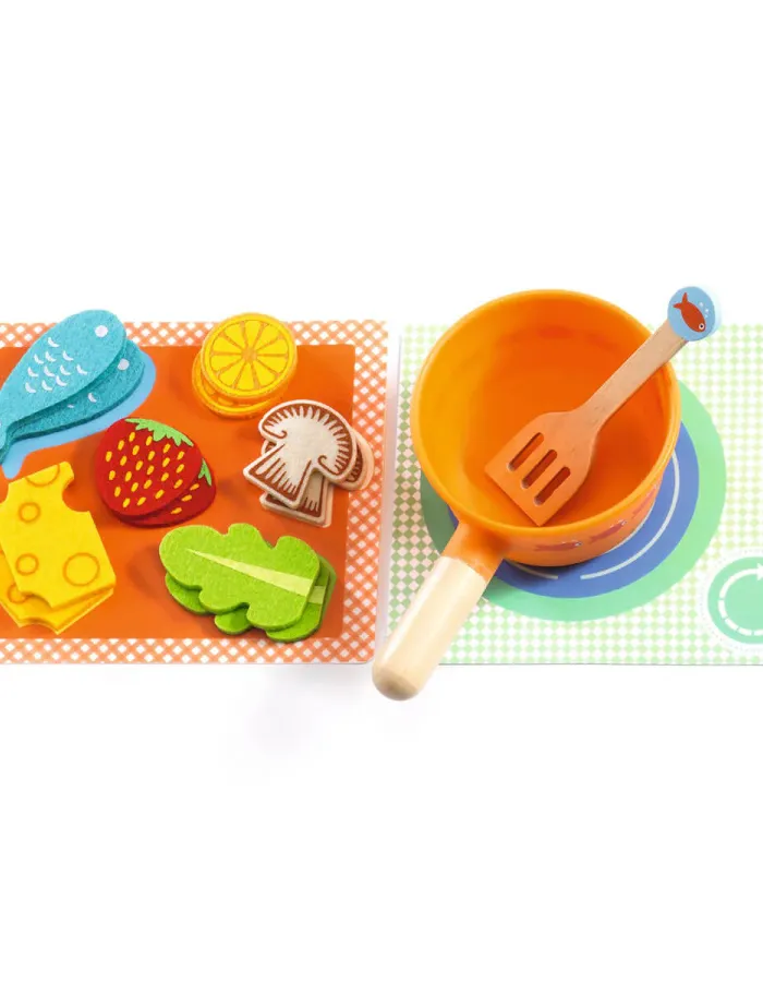 Dinner Time Kittens Role Play Food and Tableware Set by Djeco