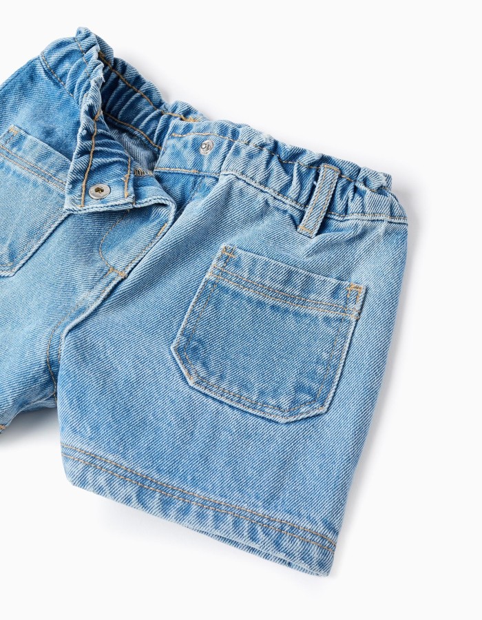 Denim shorts with front pockets for baby girls, light blue